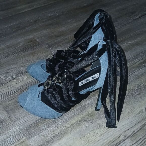 Cape Robbin Denim Black Peep Toe Ankle Straps Heels NWOT Sz 8 - Picture 3 of 8